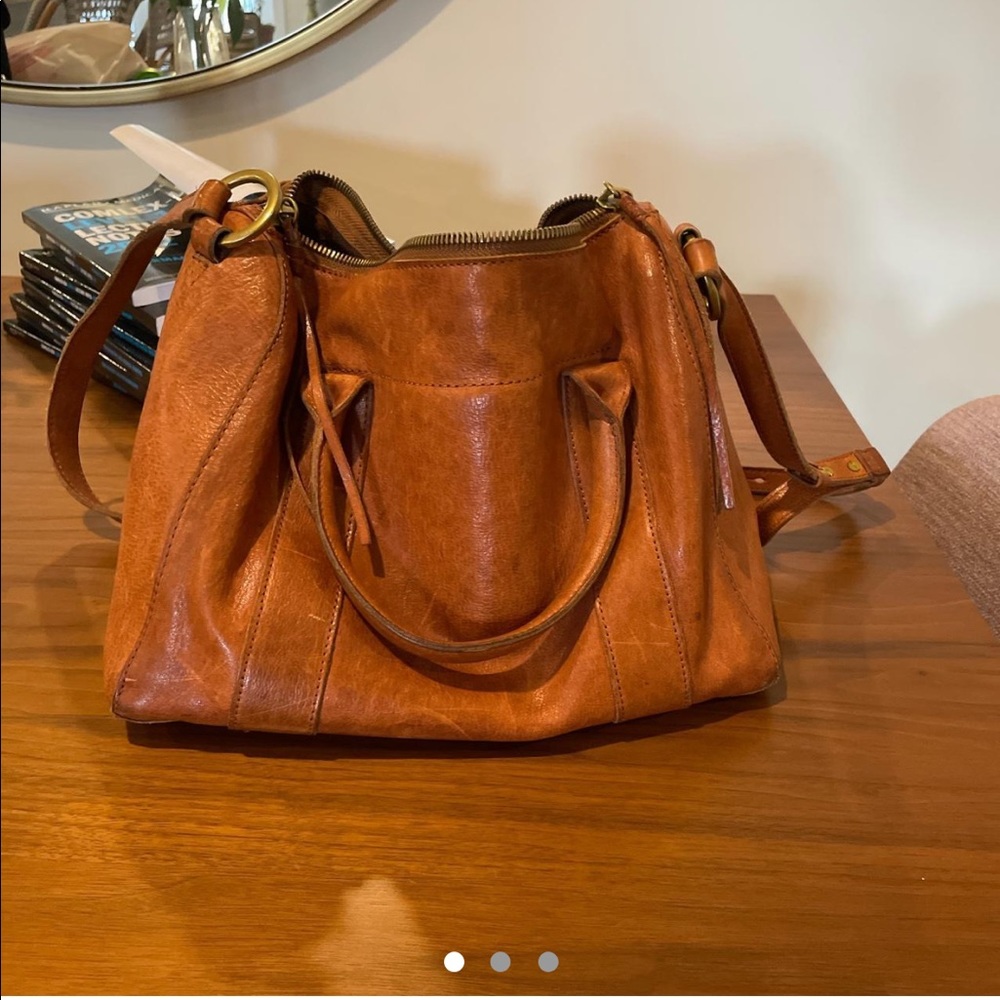 Madewell leather purse, it good used condition. Does have minor stains. Vintage